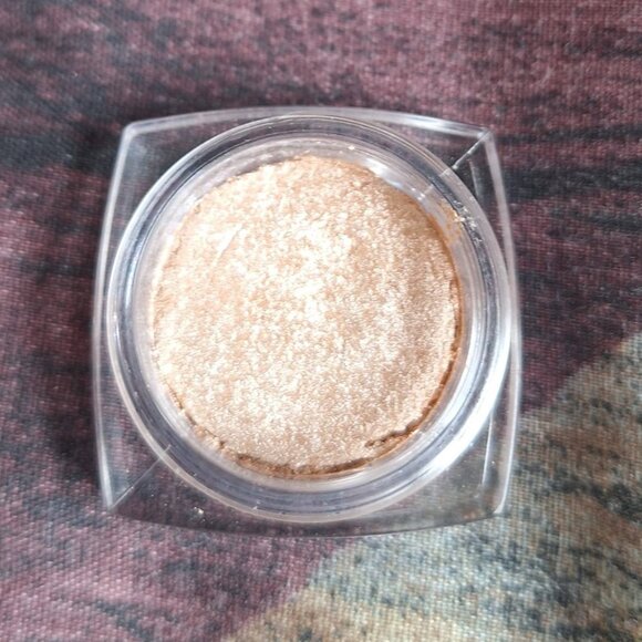 ✨ L’Oréal Infallible 24HR Eyeshadow – Iced Latte (888) ✨ - Picture 1 of 2